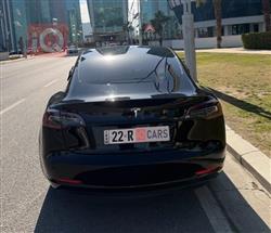 تسلا موديل 3